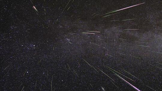5 Hujan Meteor yang Akan Terjadi di Akhir 2018, Catet Gan!