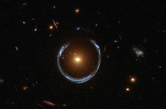 Melihat Masa Lalu Alam Semesta Dengan Lensa Gravitasi