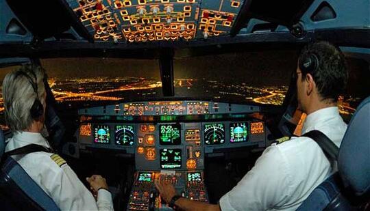 Inilah Besaran Gaji Seorang Pilot Pesawat Kaskus Inilah Besaran Gaji Seorang Pilot Pesawat Kaskus