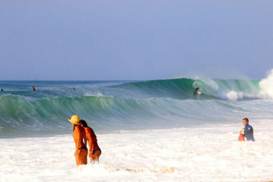 Barrel Ombak Terbaik Buat Surfer Pemula, Sebagian di Indonesia