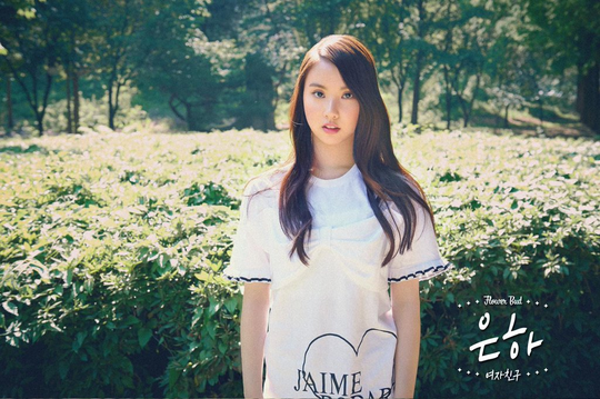 Eunha 'GFRIEND' Lebih Cantik dengan Rambut Pendek atau Rambut Panjang?