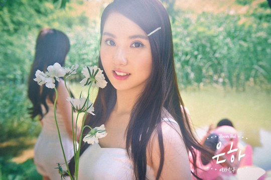 Eunha 'GFRIEND' Lebih Cantik dengan Rambut Pendek atau Rambut Panjang?