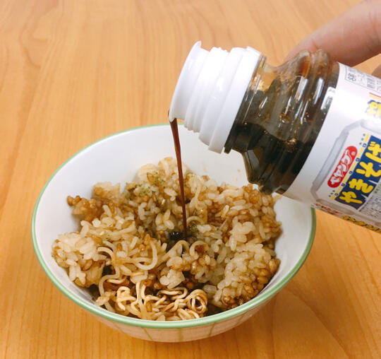 Begini Jadinya Kalo Mie Instan Dimasak Bareng Nasi