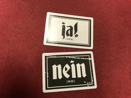 Mari Belajar Berpolitik dengan Bermain Secret Hitler Board Game