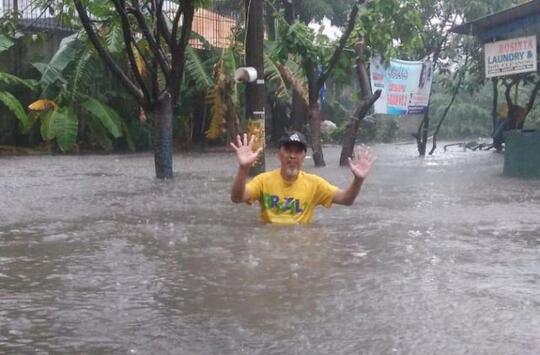 Hujan Sebentar, Sejumlah Daerah di Jakarta Kebanjiran hingga 1 Meter