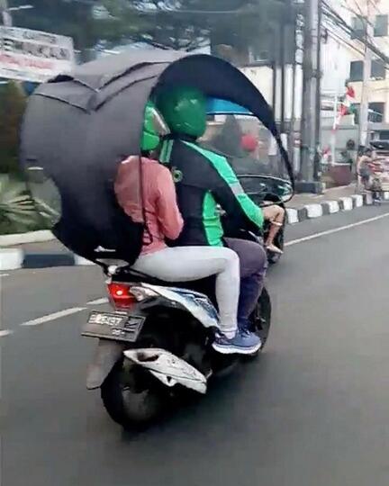 Bikin Ngakak, Modifikasi Motor Ojek Online Ini Anti Mainstream !!!