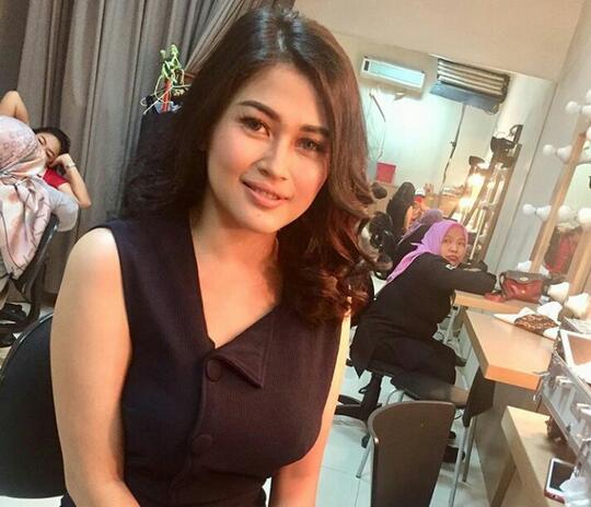 Pindah Agama, Ovi eks Duo Serigala Ngaku Kembali Tarik Suami Jadi Nasrani