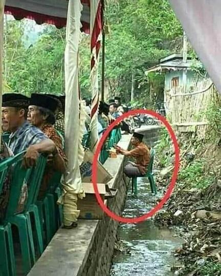 Unik Gan. Pernikahan di tempat nggak biasa ini cuma ada di Indonesia