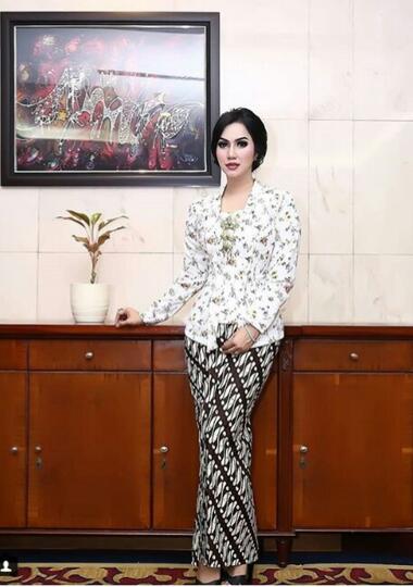 7 Style Kebaya Indonesia yang Bisa Sista Jadikan Referensi Dalam Berbusana
