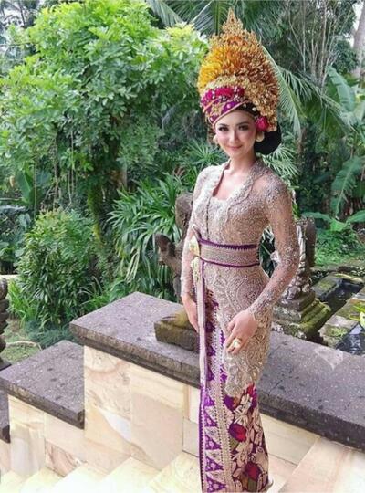 7 Style Kebaya Indonesia yang Bisa Sista Jadikan Referensi Dalam Berbusana