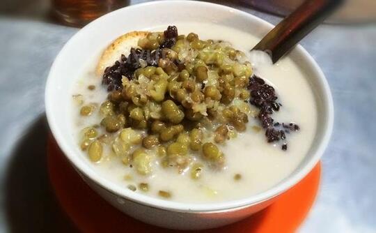 Musim Hujan Bawaannya Laper Terus? Cobain Aja Makanan Maknyos Ini!