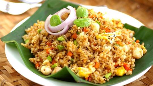 Kenapa Sih Orang Indonesia Suka Nasi Goreng?