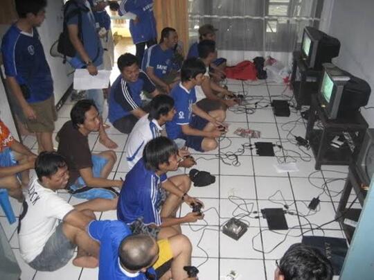 Orang Yang Akan Kalian Temui Di Rental PS