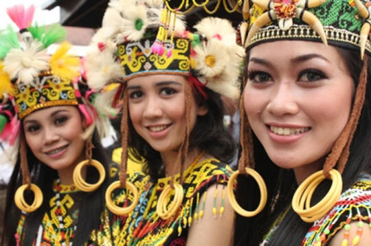 Bukti-bukti Bahwa Stereotipe Suku dan Etnis Belum Tentu Benar