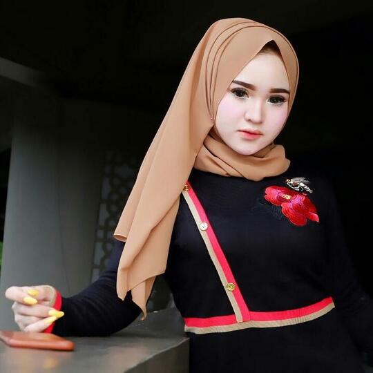 WOW! Si Gadis Cantik "HERLIN KENZA",Selebgram Asal ACEH Yang Mirip BONEKA!