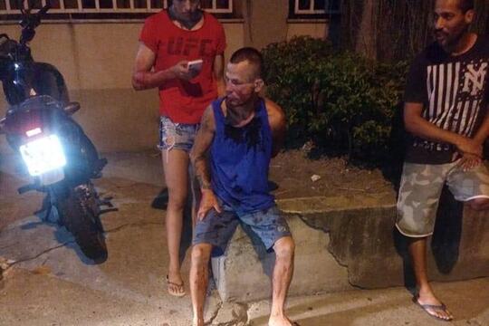 WADUH! Perampok Salah Target,Justru "BABAK BELUR" Dihajar CEWEK Petarung UFC!