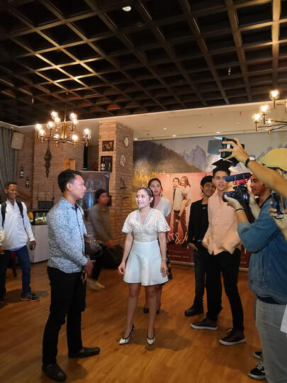 Mingle dan Nonton Trailer Spesial Film 'Matt & Mou' Bareng Prilly Latuconsina