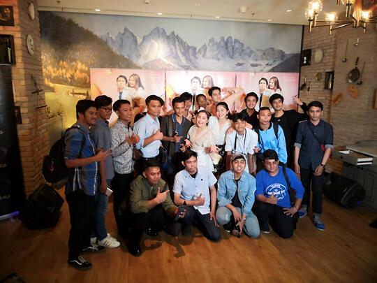 Mingle dan Nonton Trailer Spesial Film 'Matt & Mou' Bareng Prilly Latuconsina