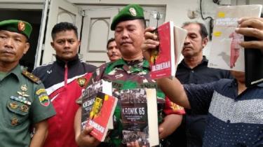 Razia Buku Di Duga Komunis !! Itu Semua Untuk Apa ??