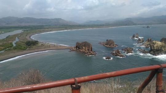 Teluk Love Salah Satu Objek Wisata Murah Di Jember Yang Tidak Akan Menguras Kantong
