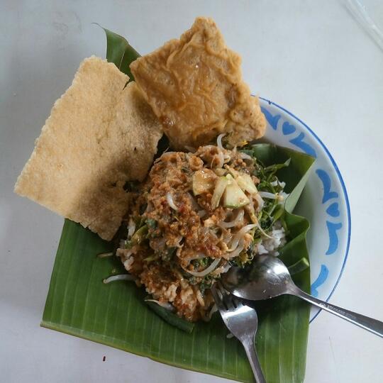 8 Alasan Orang Indonesia Suka Makan Gorengan, Nomor 6 Jadi Kenangan