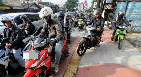Nasib Pejalan Kaki Yang Menjadi Anak Tiri Di Jalan Sendiri