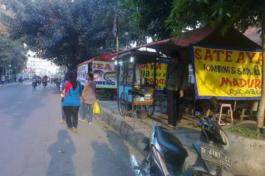 Nasib Pejalan Kaki Yang Menjadi Anak Tiri Di Jalan Sendiri