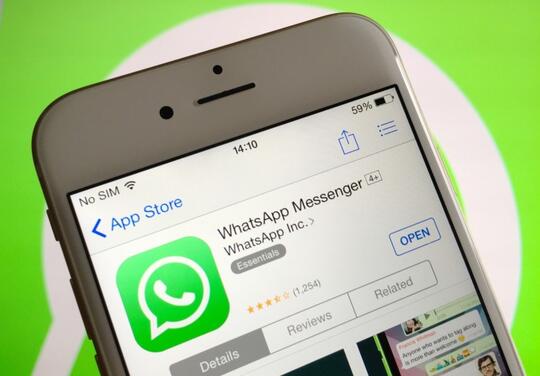 Hanya di IOS, WhatsApp Gunakan Fitur Keamanan Sidik Jari dan Deteksi Wajah