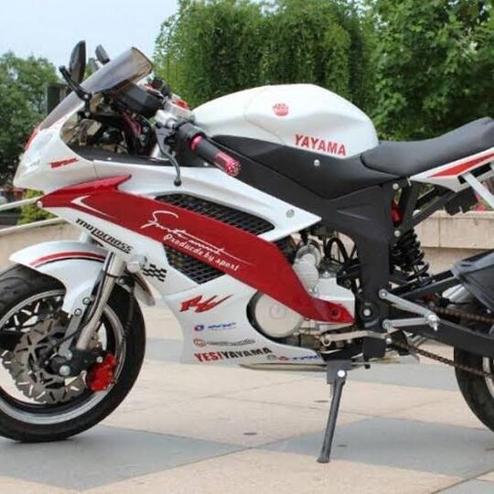 Motor Tiruan Keren Buatan Negara China