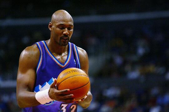 LeBron James, Pemain Kelima di NBA yang Cetak 32.000 Angka