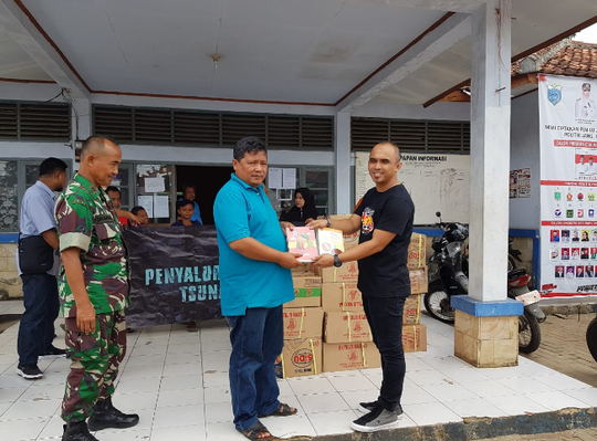Penyerahan Donasi KASKUS Peduli Tsunami Selat Sunda