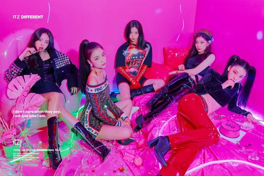 Kenalan dengan ITZY, Girlband KPop Adik Twice! (Profil Grup KPop ITZY)