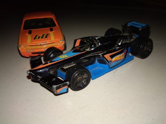 Sudah Tua Kok Hobi Mobil Diecast, Apa Enaknya Sih..??
