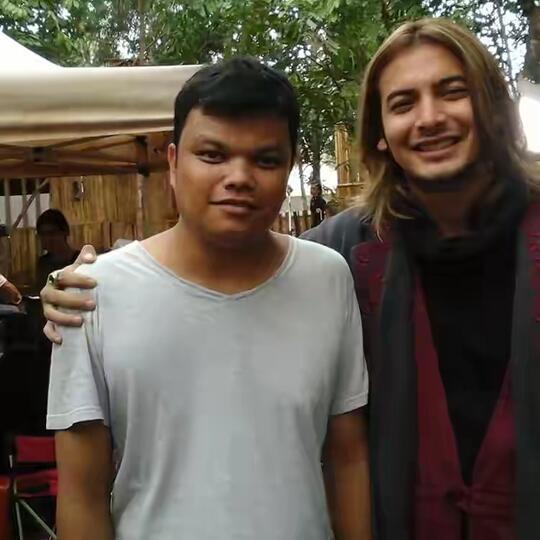 Memburu Berfoto Dengan Artis Untuk Apa ?