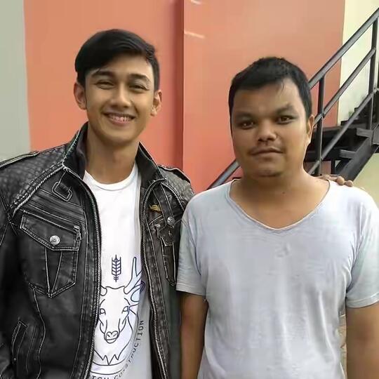 Memburu Berfoto Dengan Artis Untuk Apa ?