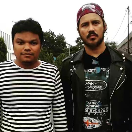 Memburu Berfoto Dengan Artis Untuk Apa ?
