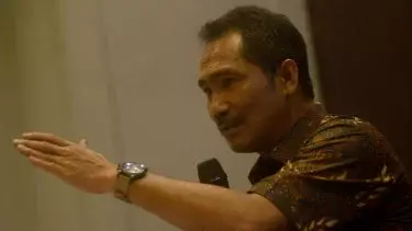 Viral di Medsos, Rizal Mallarangeng Kritik Rocky Gerung Lewat Tulisan