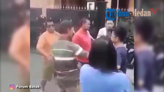 Warga Diprotes krn Masak Babi diRumah, Aromanya Disebut Cemarkan Udara ke Tetangga