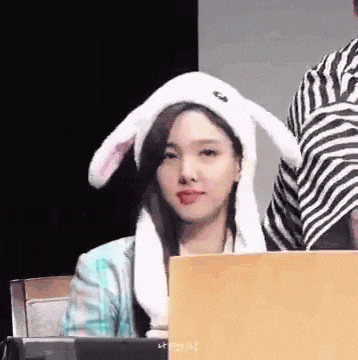 Bunny Hat, Topi Fenomenal Yang Sering Dipakai Idol Korea ((Cuteness Inside))