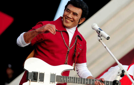 5 Lagu Bang Haji yang Pas Didengerin Saat Galau, Kangen & Foling In Leuf