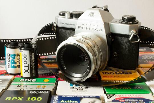 Sensasi Seru Memakai Kamera Analog. Cobain yuk!