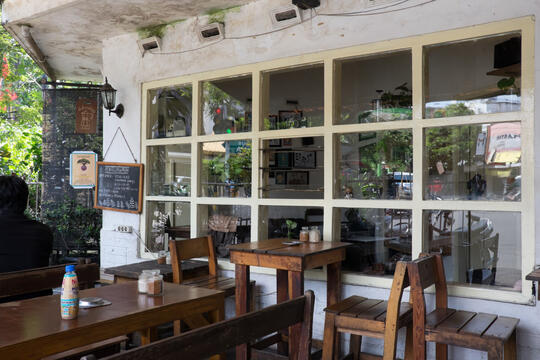 Gak Cuma Alamnya yang Indah, Malang Juga Punya Tempat Ngopi yang Menggugah Loh!