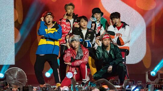 BTS Menginspirasi Para Fans dalam "Persona Challenge"