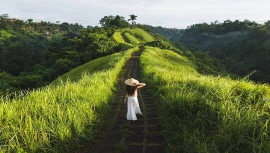Ingin Bulan Madu Romantis di Bali tanpa harus banyak keluar duit?