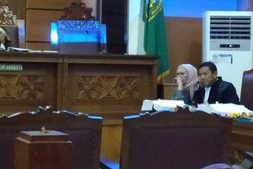 Ratna Sarumpaet: Nanik Deyang Berbohong dengan Barbar