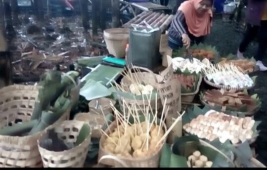 Pasar Papringan, Pasar Bambu yang Unik di Temanggung
