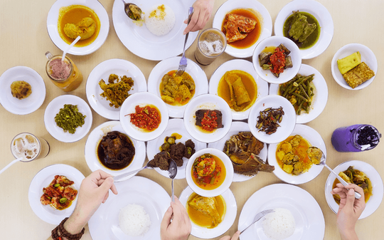 Keajaiban Sepiring Nasi Padang