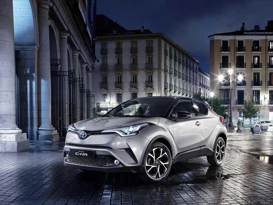 Toyota Lepas C-HR Hybrid, Harga Makin Muahaaalll