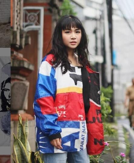Kreatif, Jaket Ini Terbuat dari Sampah Kampanye Pemilu