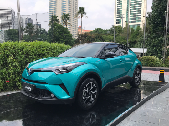 Wow Harga Toyota C-HR Hybrid Tembus Setengah Miliar Rupiah